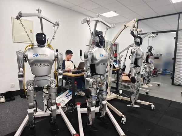 黃金周里的經濟故事 工程師如何讓機器人競技更強、